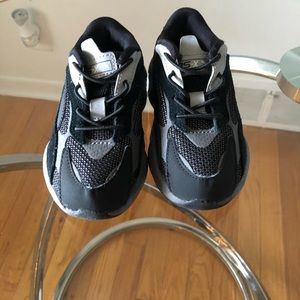 Toddler boys puma gym shoe!